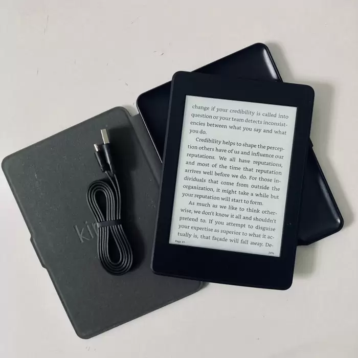 Rp 950,000 Kindle Paperwhite 7th gen 4gb no ads with case